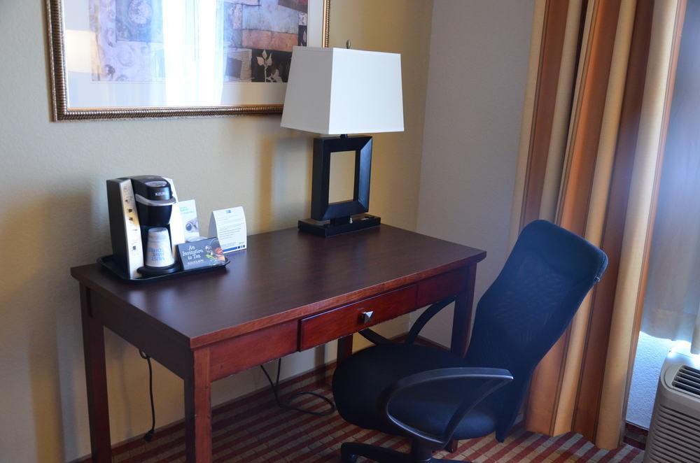 Holiday Inn Express Hotel & Suites Amarillo South By Ihg Esterno foto