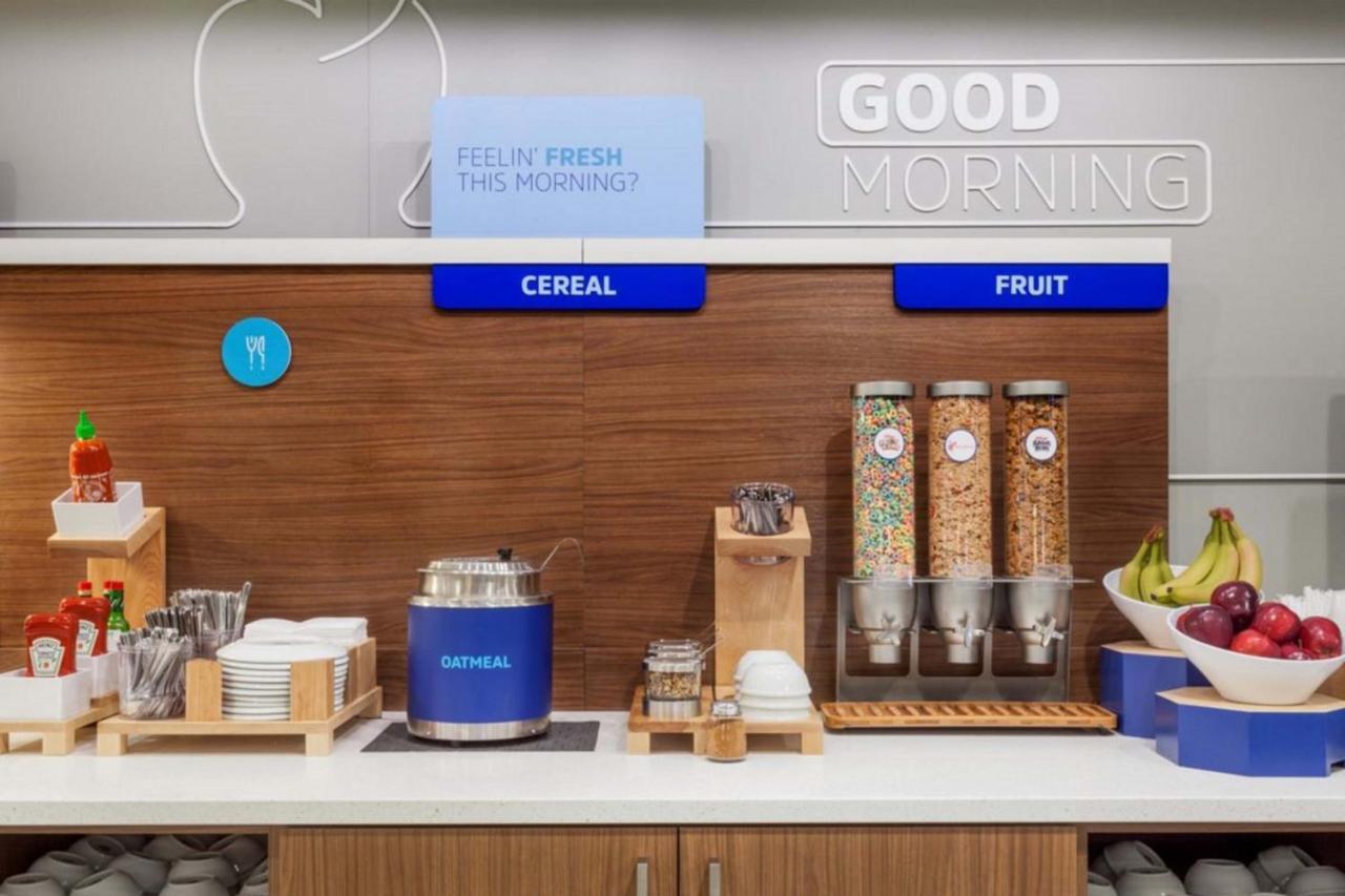 Holiday Inn Express Hotel & Suites Amarillo South By Ihg Esterno foto